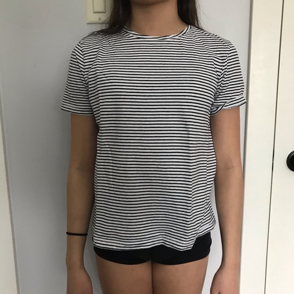 Zara stripped tee shirt. - Picture 1 of 2